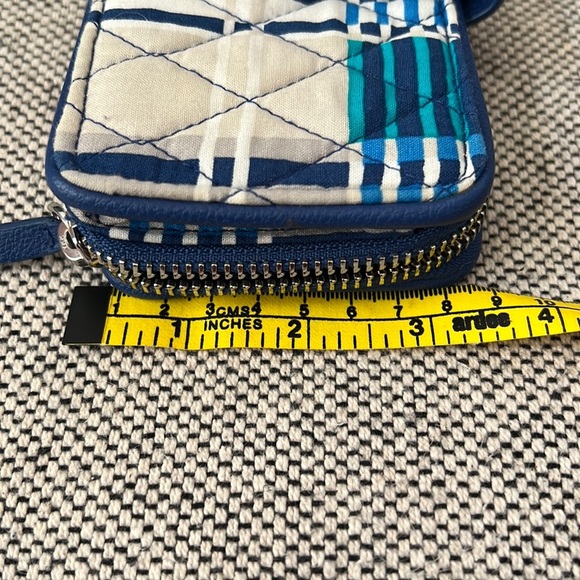 Vera Bradley RFID Smartphone Wallet Santiago Woven - Picture 6 of 6